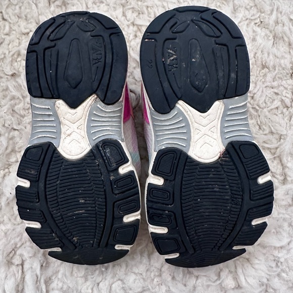 Zara toddler tennis shoes! Colorful and hardly worn - Picture 3 of 7